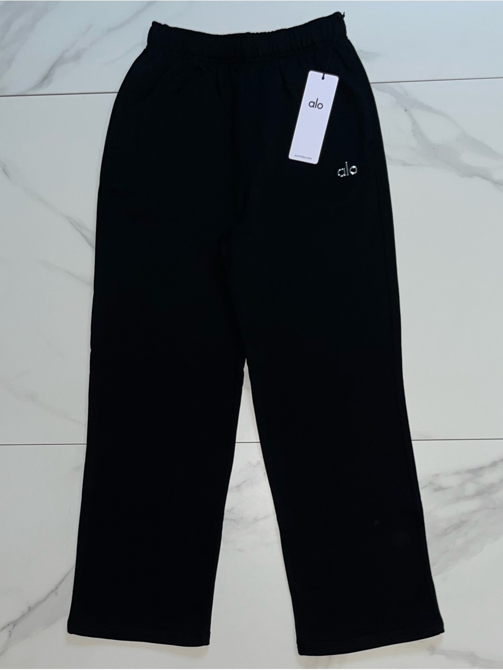 Alo Yoga Accolade Straight Leg Sweatpants Black Logo Small